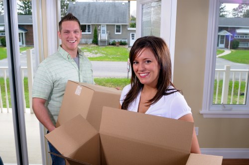 Packing boxes and preparing a home move in Eastbedfont