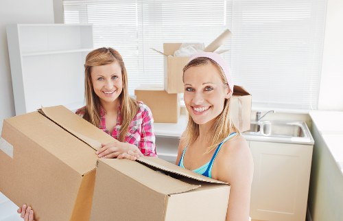 Careful transport of bulky items during an Eastbedfont removal